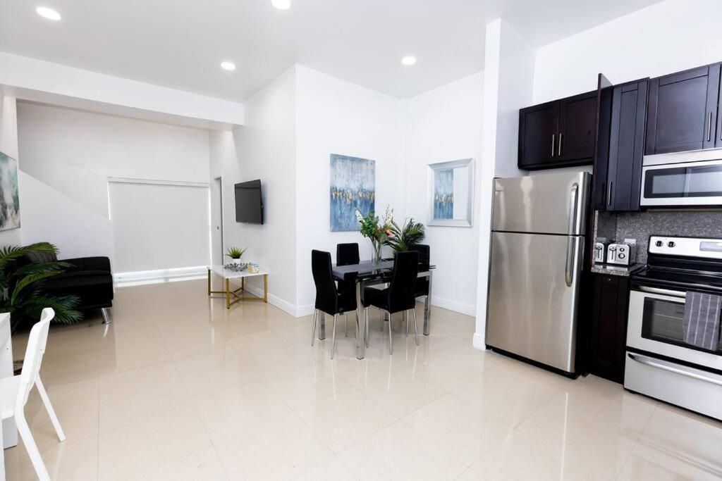 Comfortable 4Br Townhome At Calle 8 Miami Exterior photo