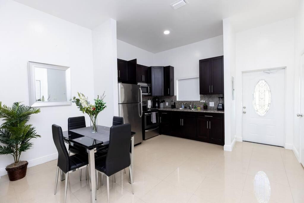 Comfortable 4Br Townhome At Calle 8 Miami Exterior photo